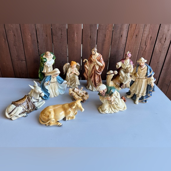 Home interiors and Gifts Retired Nativity set 10 pieces - Picture 8 of 16